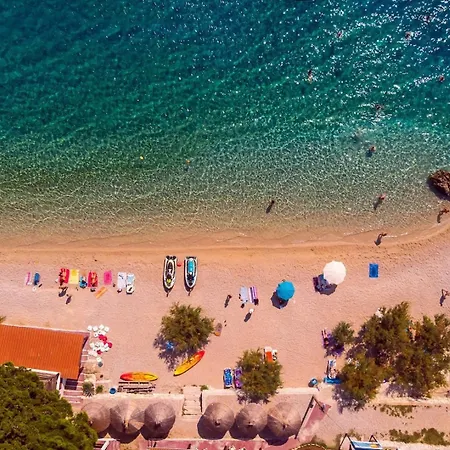 Вилла With 4 En-suite Bedrooms, Private Pool, 200m From Sandy *